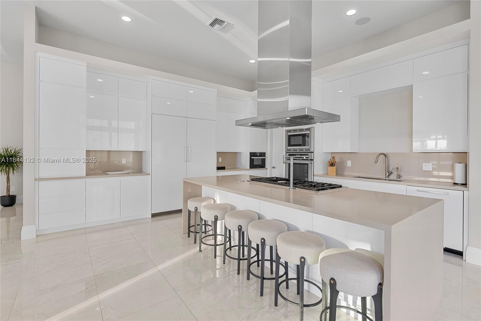 3275 Islewood Ave Weston, FL 33332