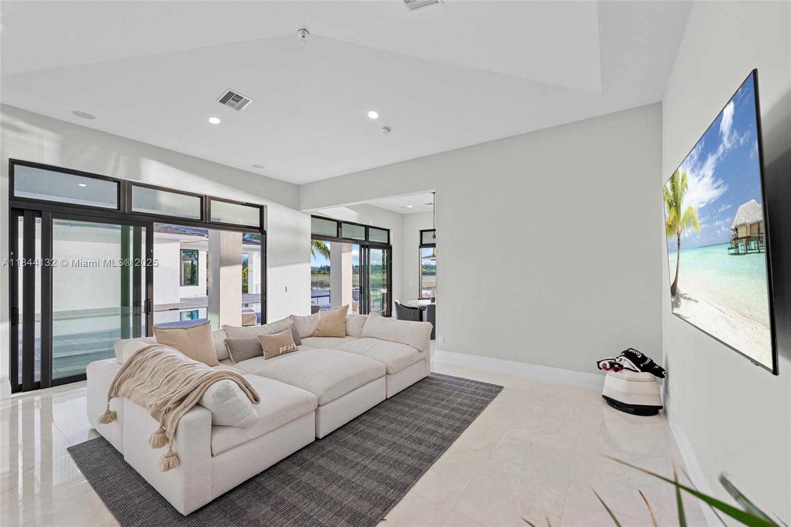 3275 Islewood Ave Weston, FL 33332