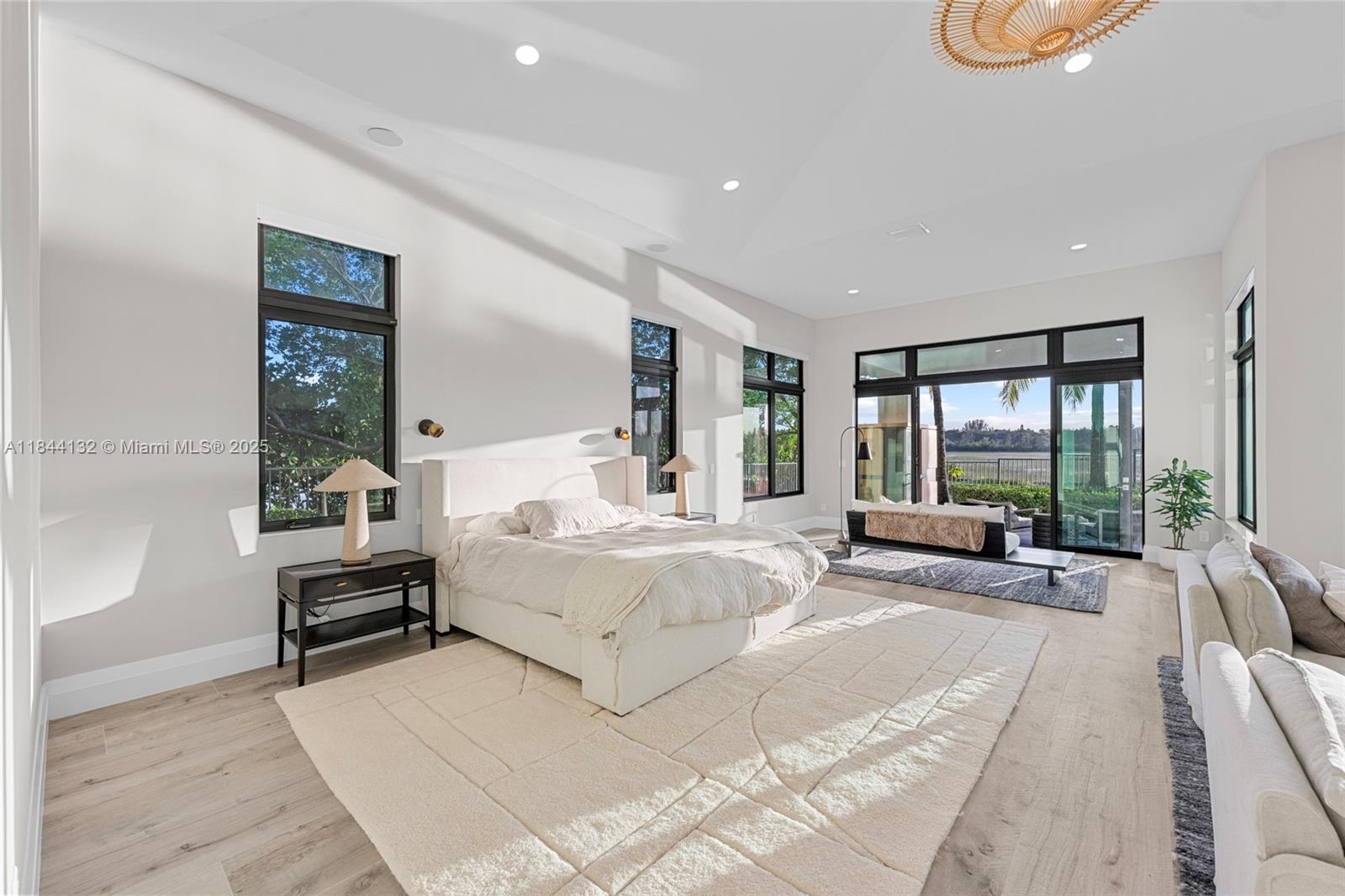 3275 Islewood Ave Weston, FL 33332