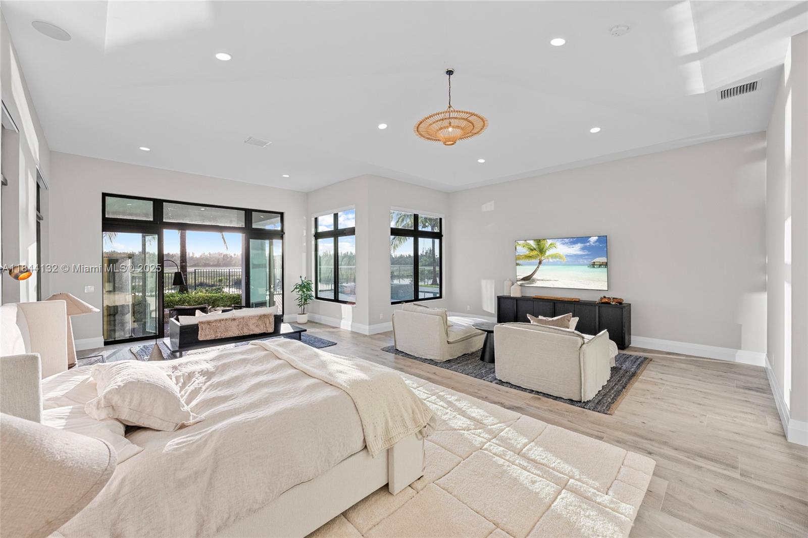 3275 Islewood Ave Weston, FL 33332