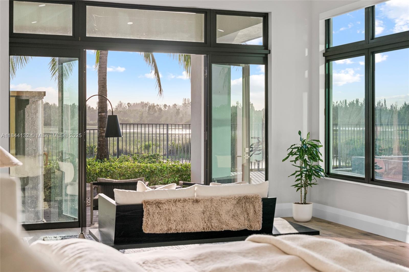 3275 Islewood Ave Weston, FL 33332