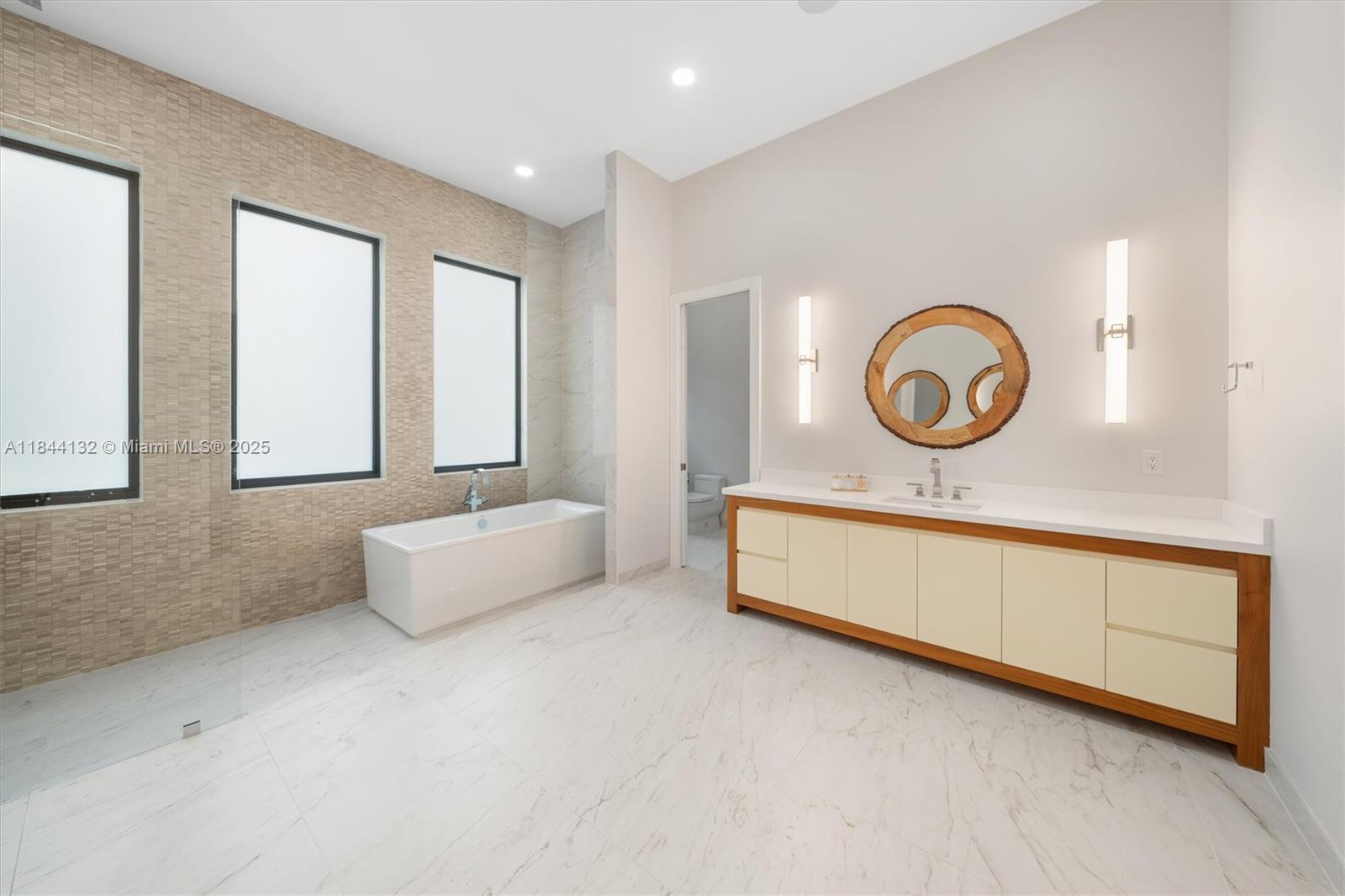 3275 Islewood Ave Weston, FL 33332