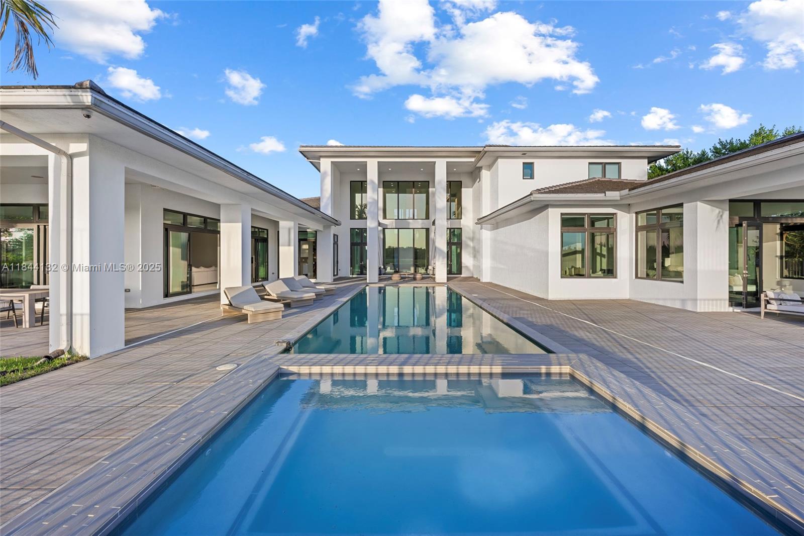 3275 Islewood Ave Weston, FL 33332