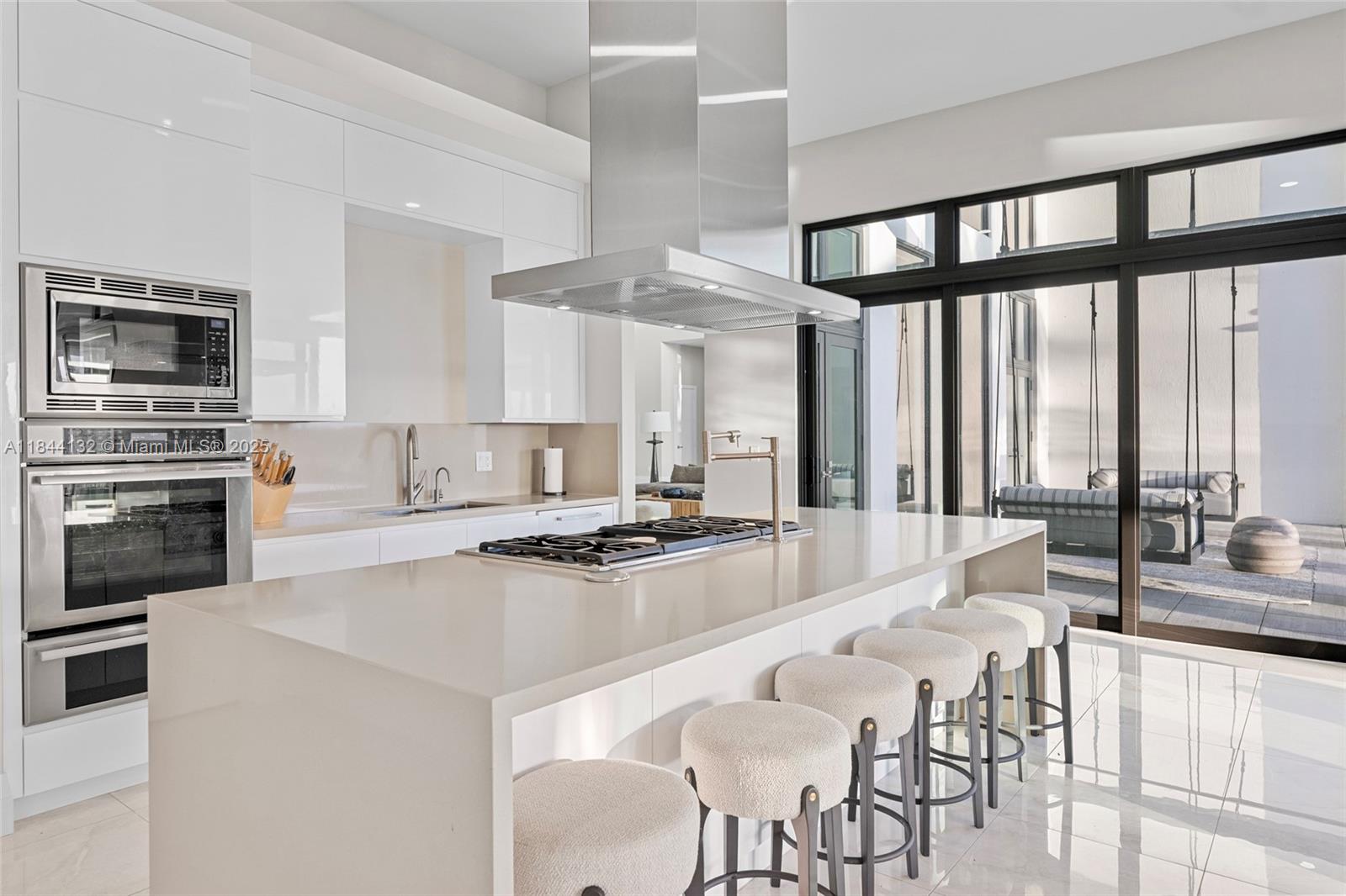 3275 Islewood Ave Weston, FL 33332