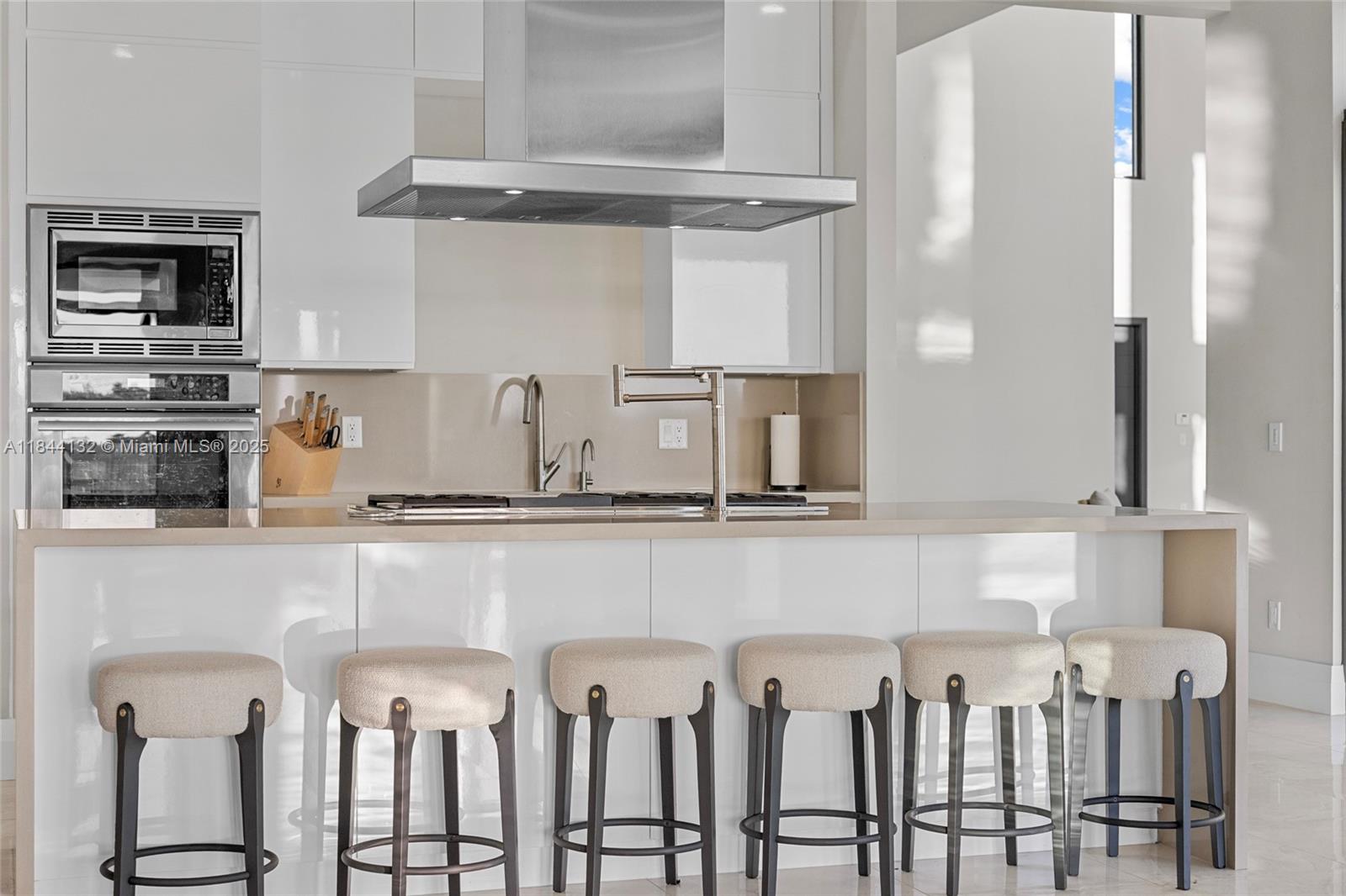 3275 Islewood Ave Weston, FL 33332