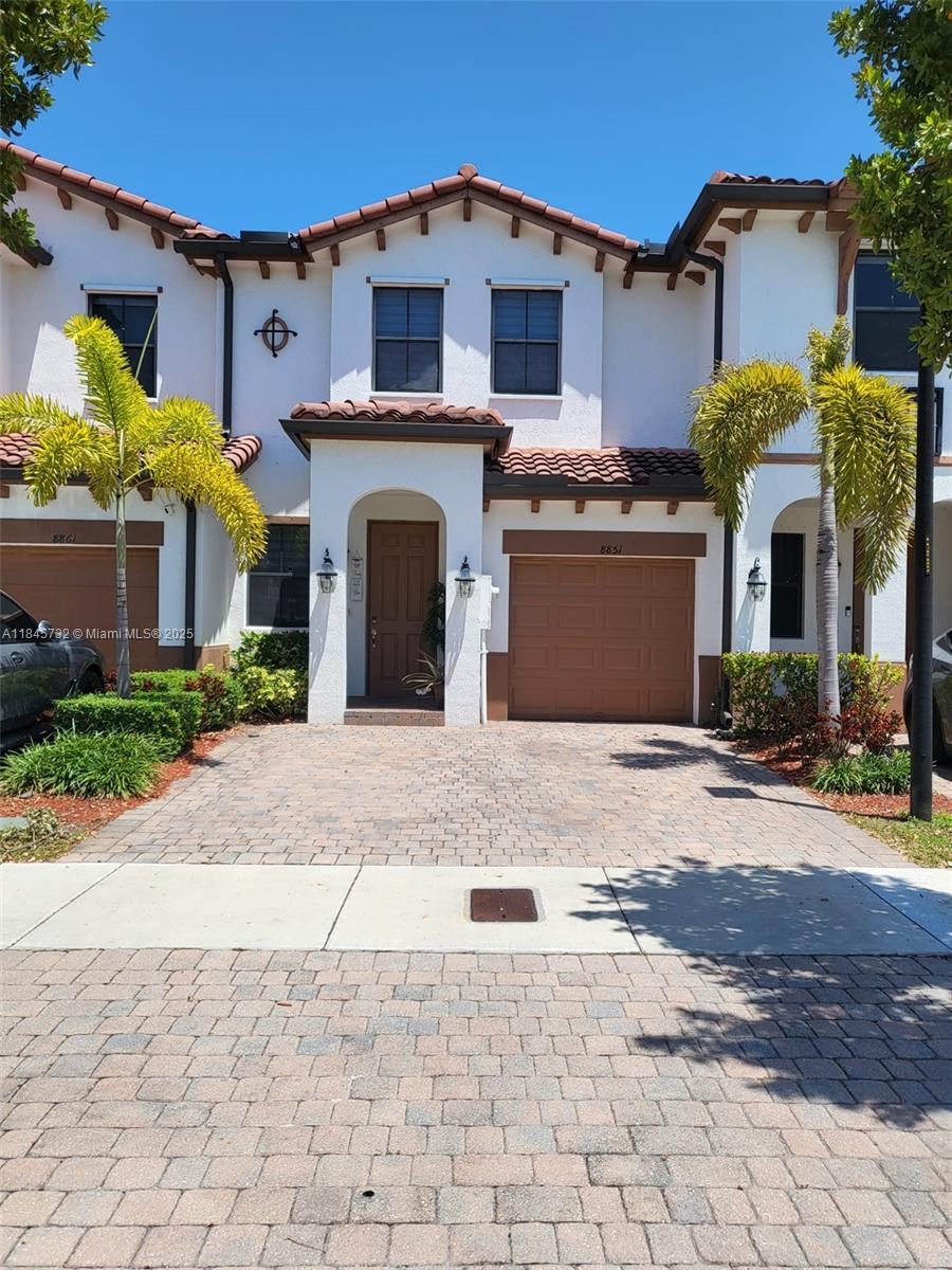 8851 NW 103rd Pl
