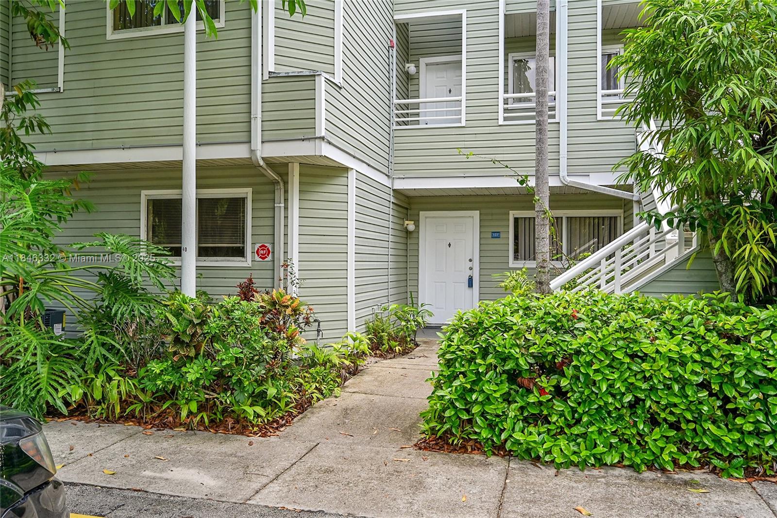 3453 NW 44th St #107