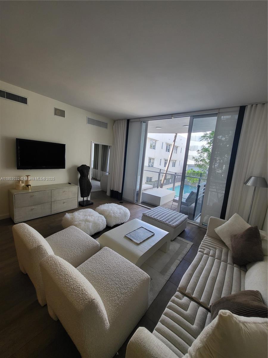 2100 Park Ave #211
