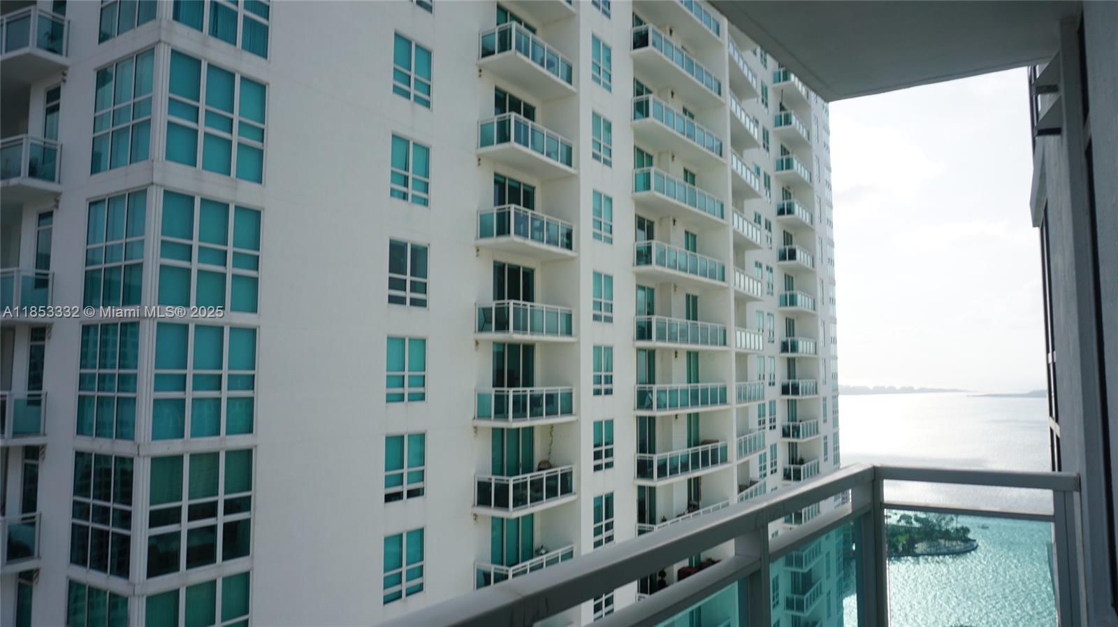 image The Plaza 901 Brickell Co3