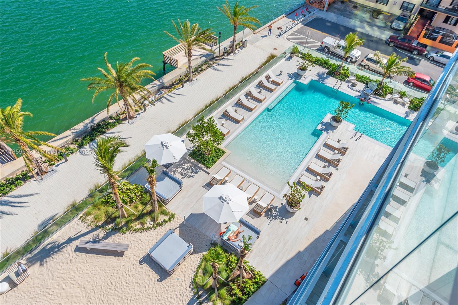 image Biscayne Beach54