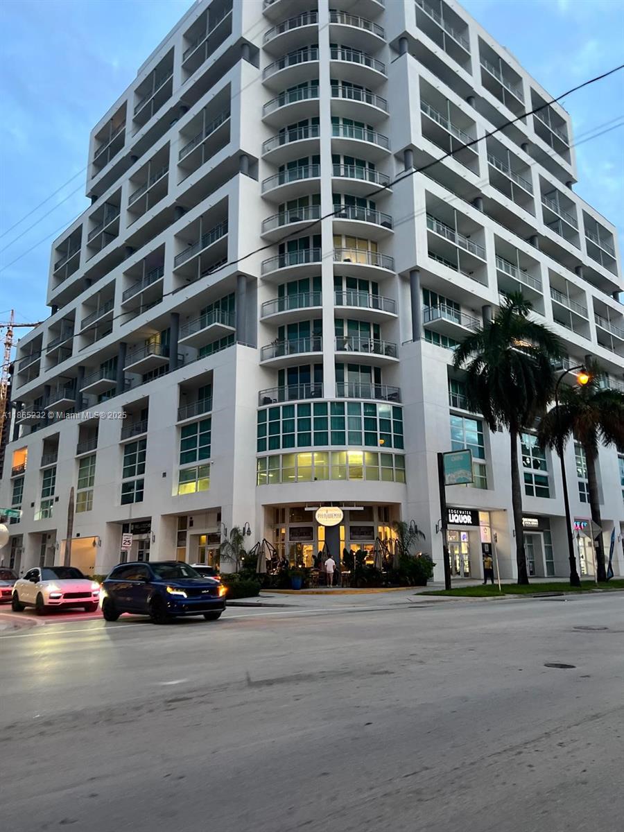350 NE 24th St #802