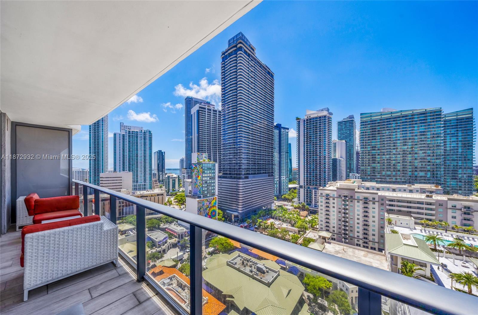 55 SW 9th St #1804