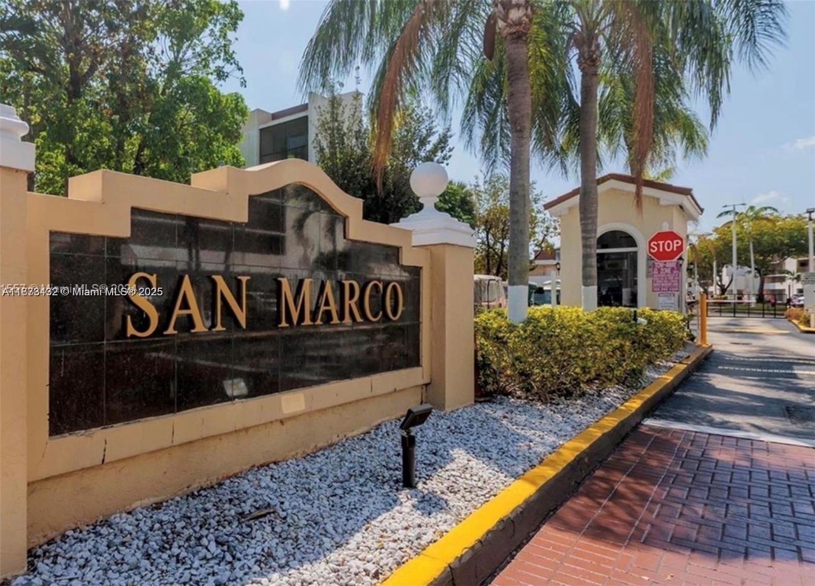 8850 Fontainebleau Blvd #206