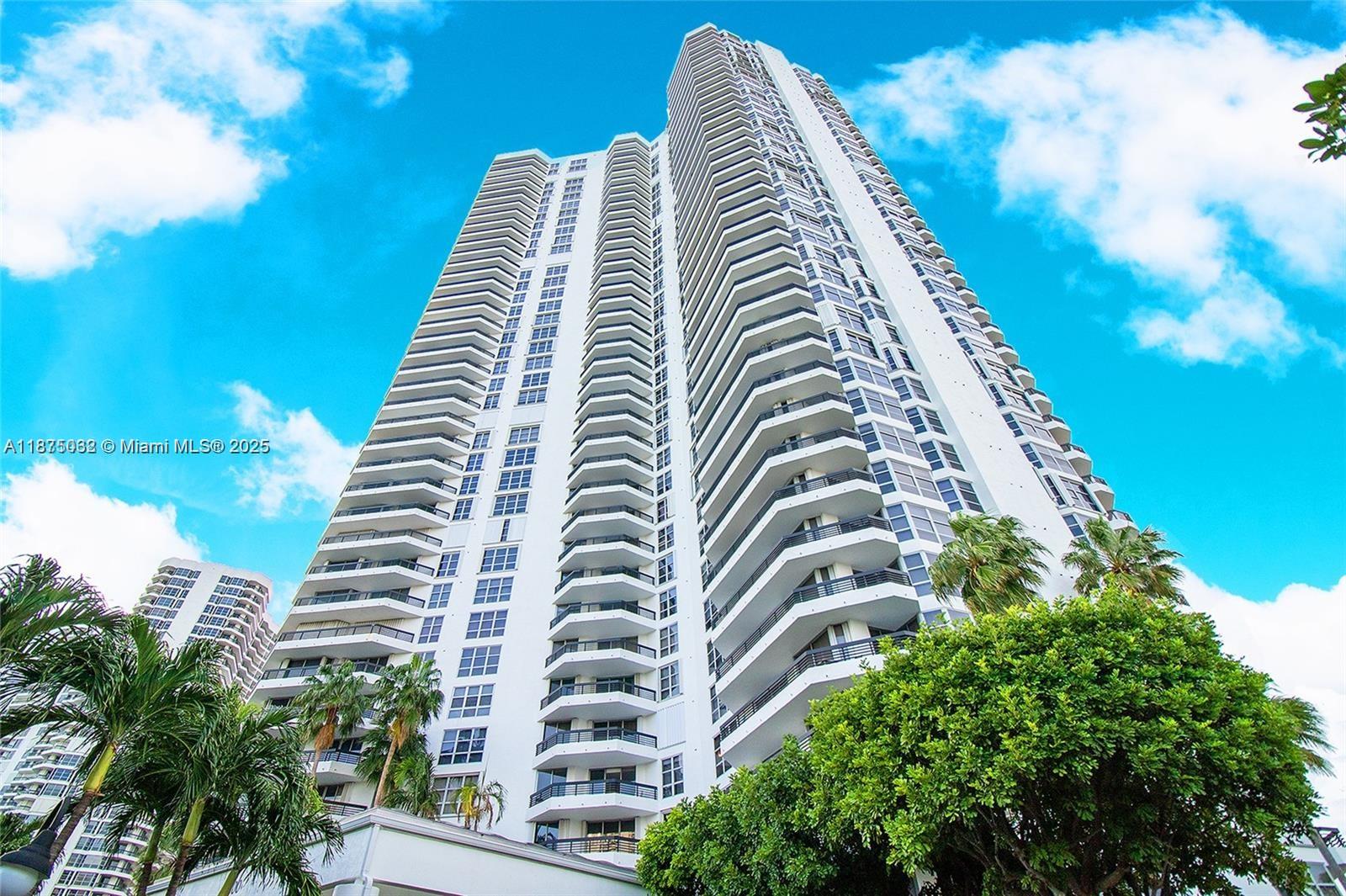 3500 Mystic Pointe Dr #3505