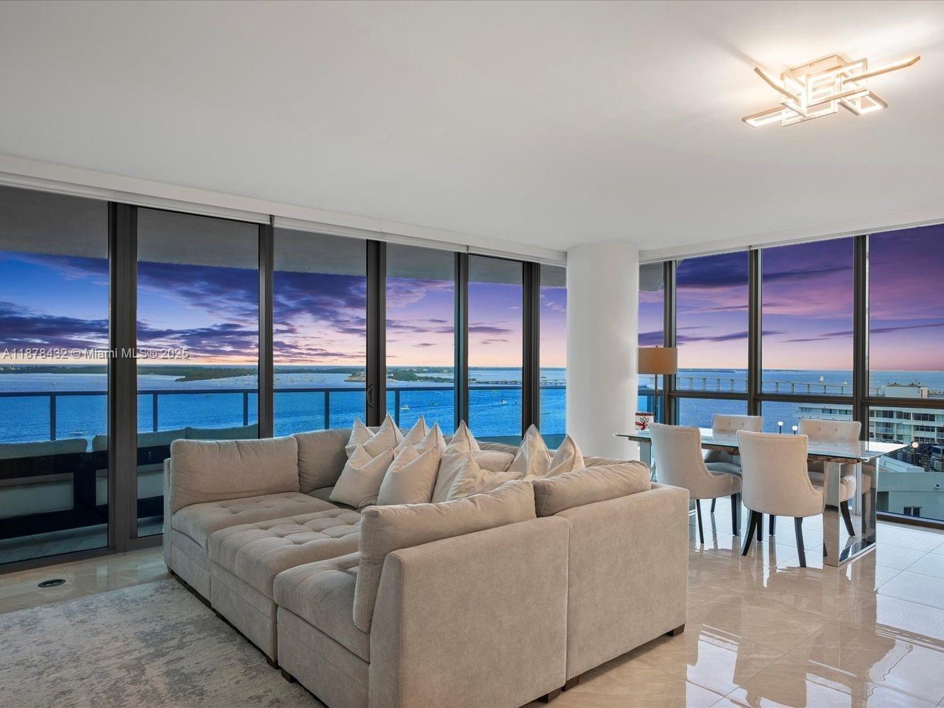 1331 Brickell Bay Dr #1811