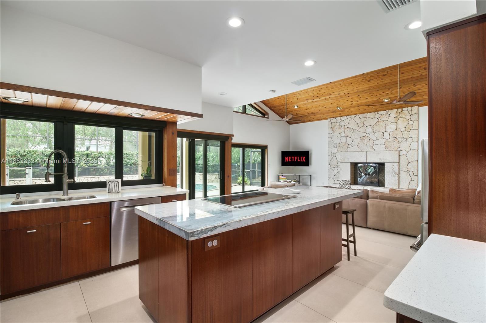 8120 SW 182nd St Palmetto Bay, FL 33157