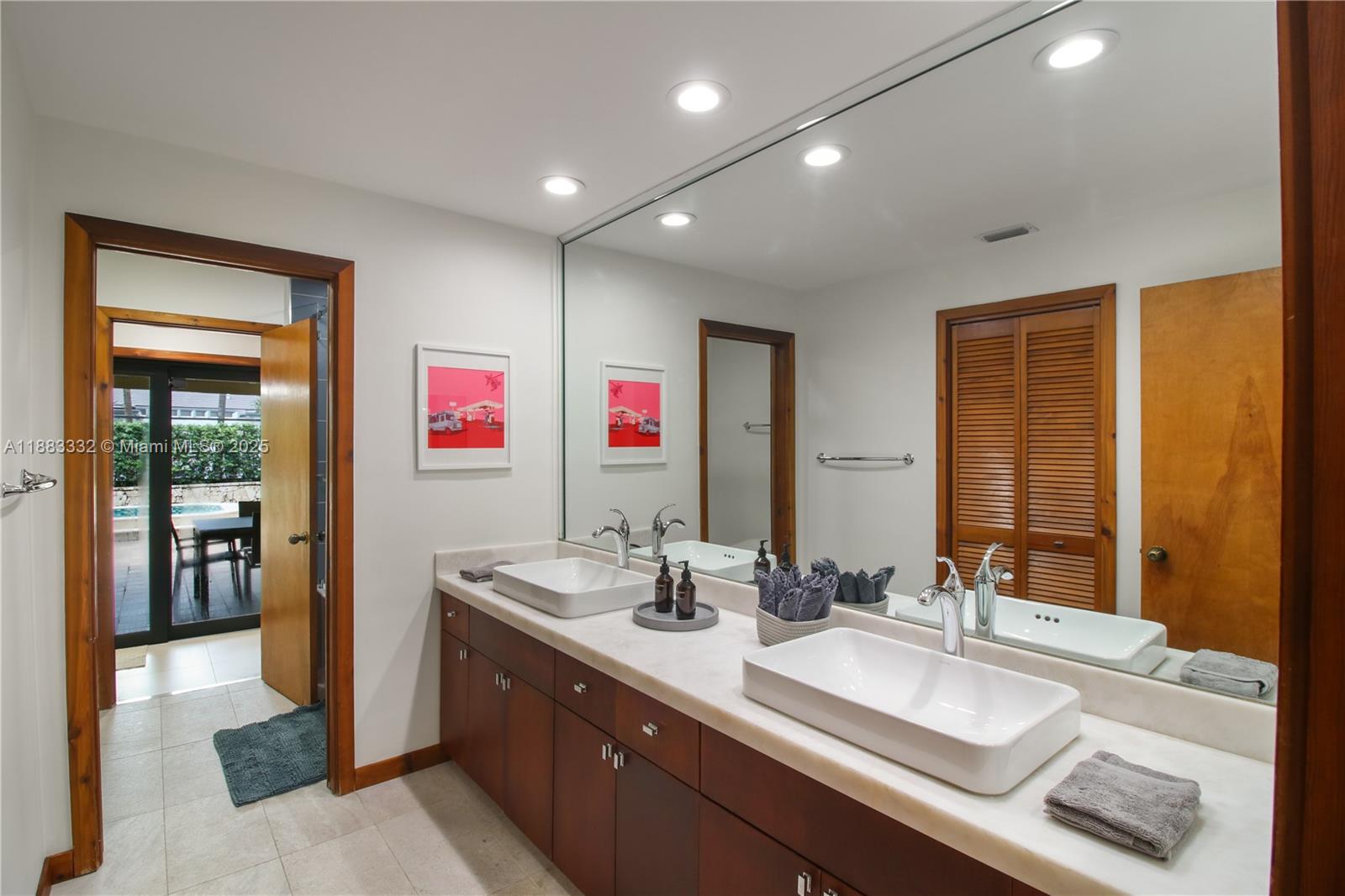 8120 SW 182nd St Palmetto Bay, FL 33157