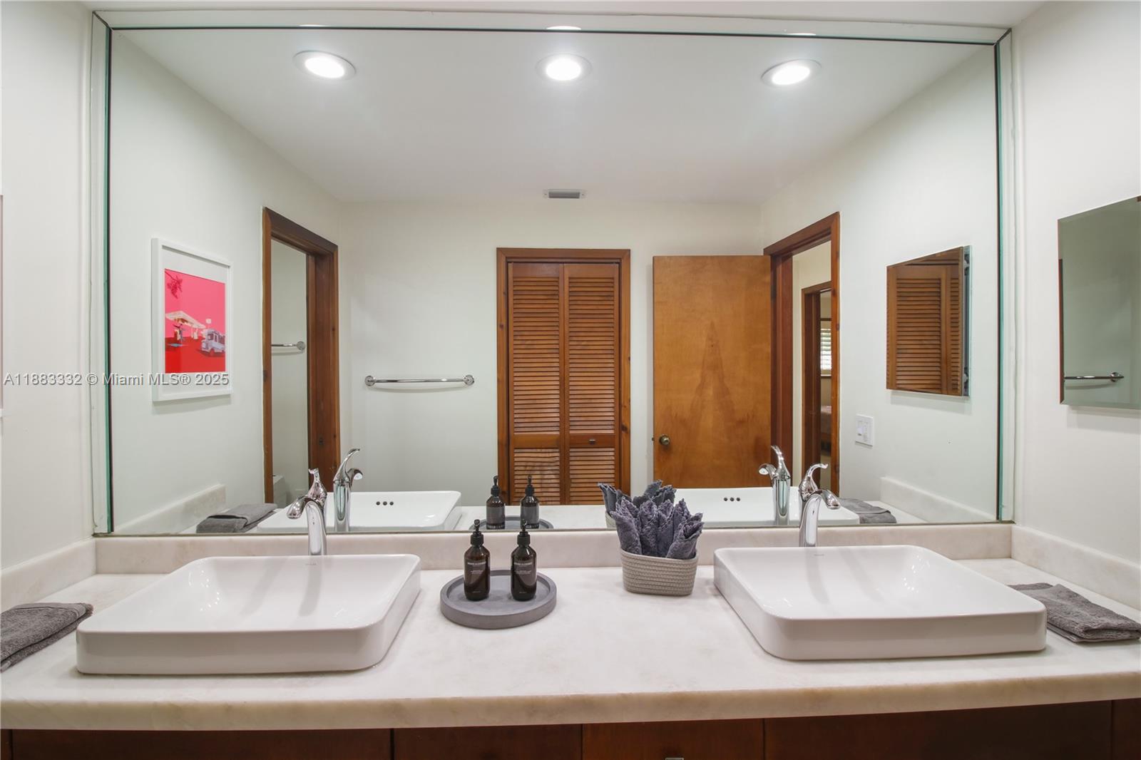 8120 SW 182nd St Palmetto Bay, FL 33157