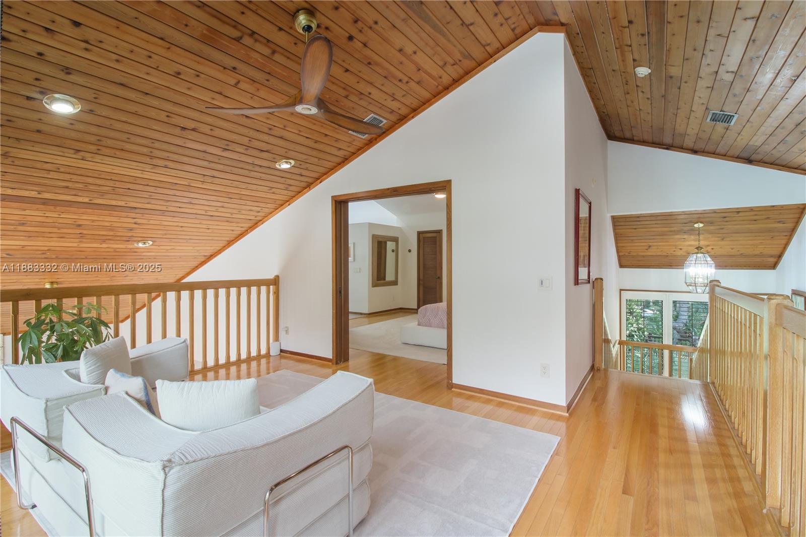 8120 SW 182nd St Palmetto Bay, FL 33157