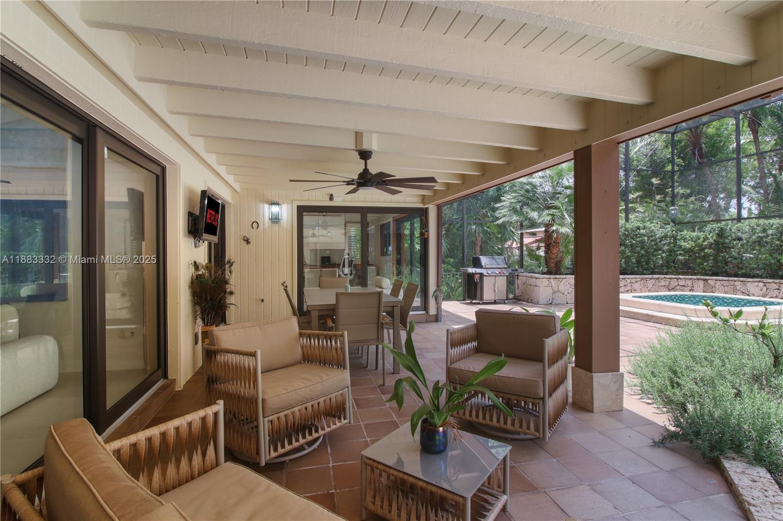 8120 SW 182nd St Palmetto Bay, FL 33157