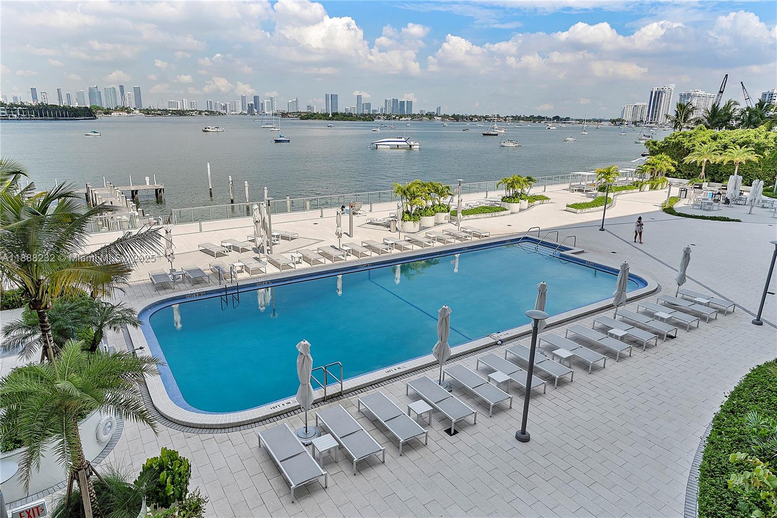 1000 West Ave #319