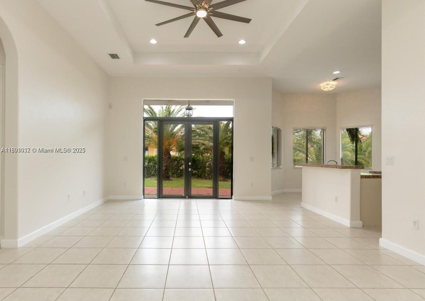 7635 SW 193rd Ln #- Cutler Bay, FL 33157