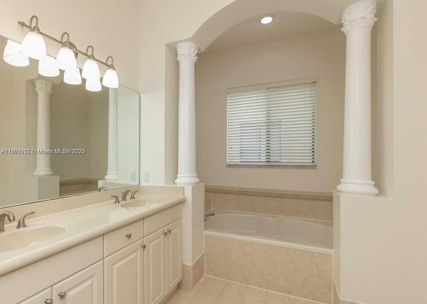 7635 SW 193rd Ln #- Cutler Bay, FL 33157