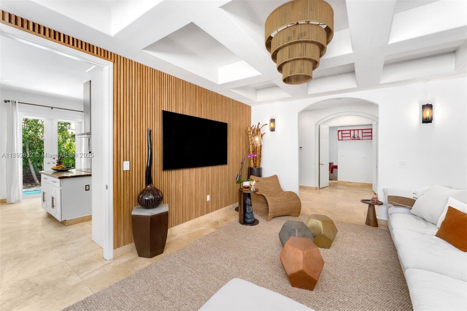 2143 N Bay Rd Miami Beach, FL 33140