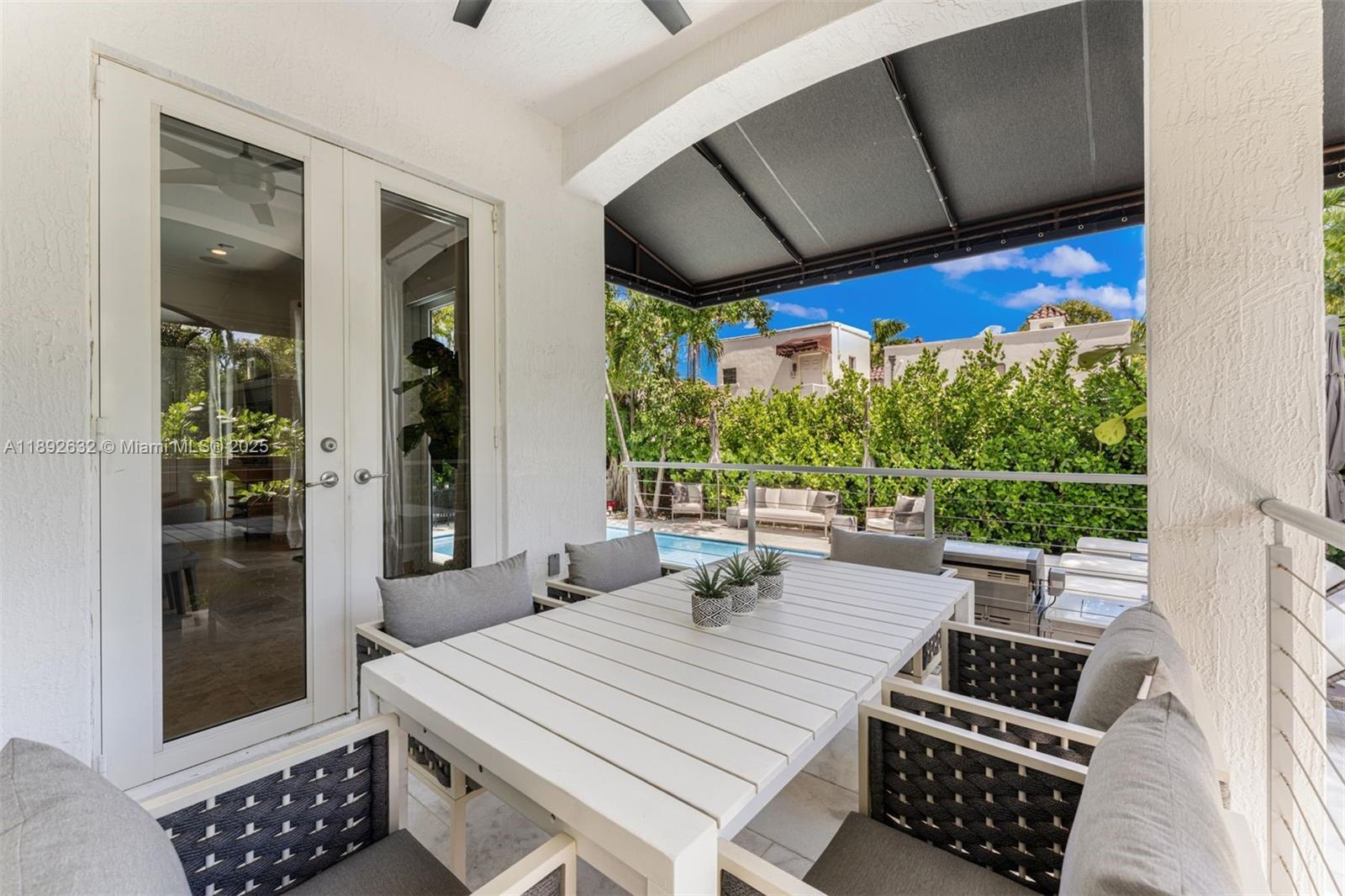 2143 N Bay Rd Miami Beach, FL 33140