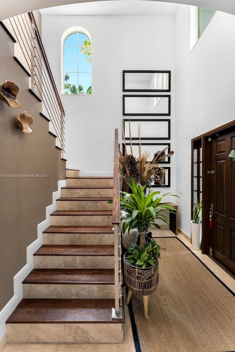 2143 N Bay Rd Miami Beach, FL 33140