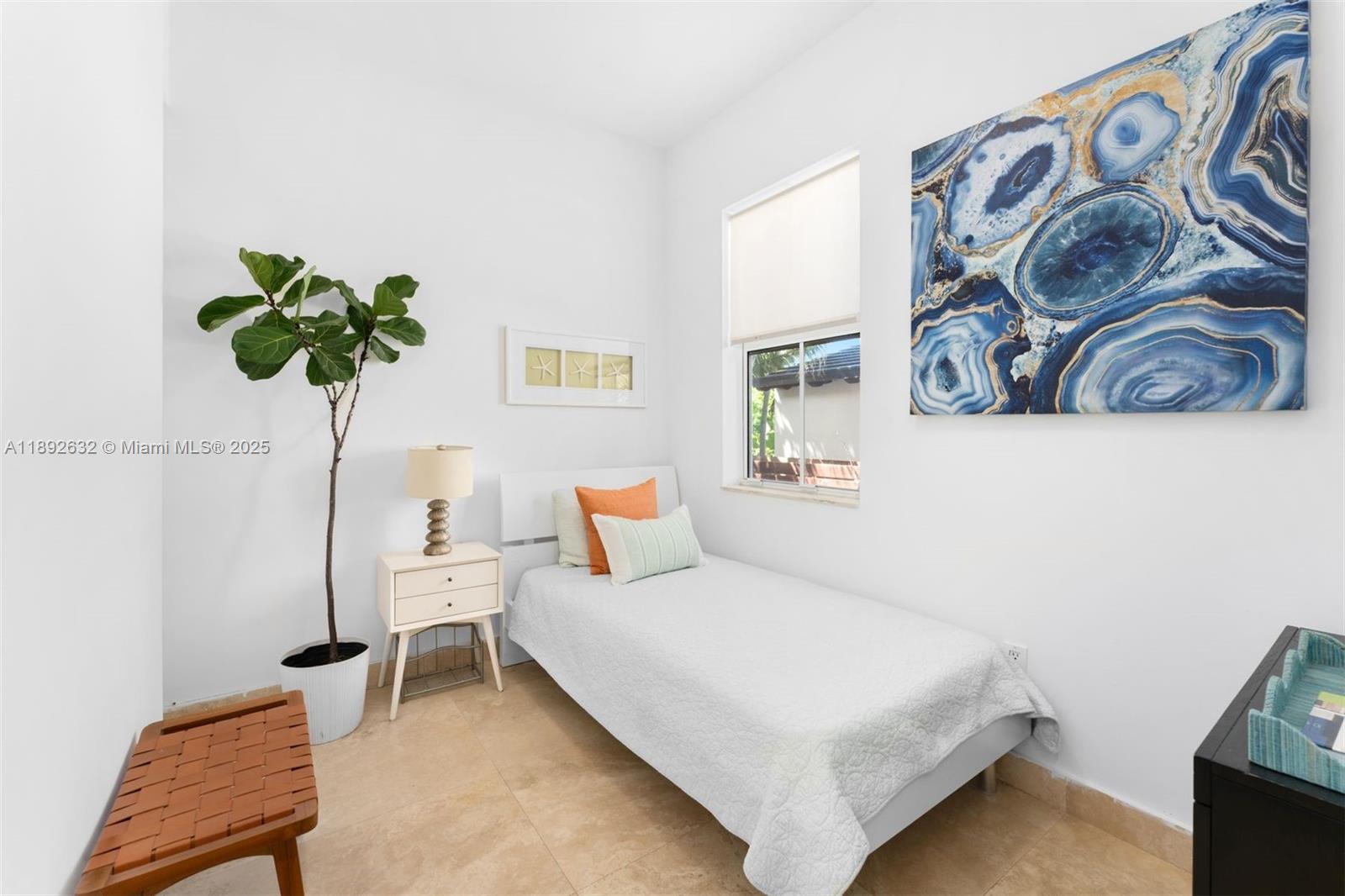 2143 N Bay Rd Miami Beach, FL 33140