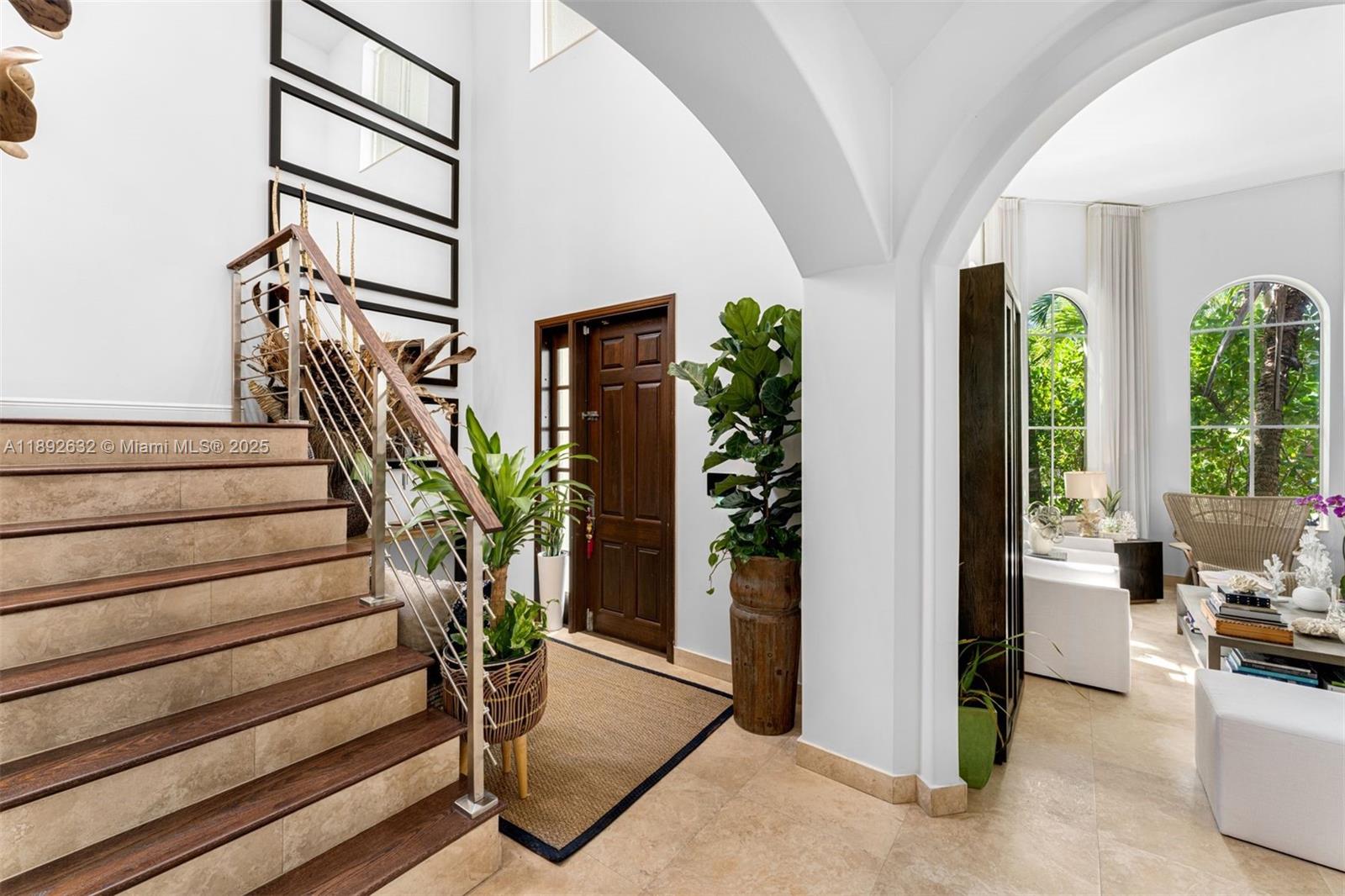 2143 N Bay Rd Miami Beach, FL 33140