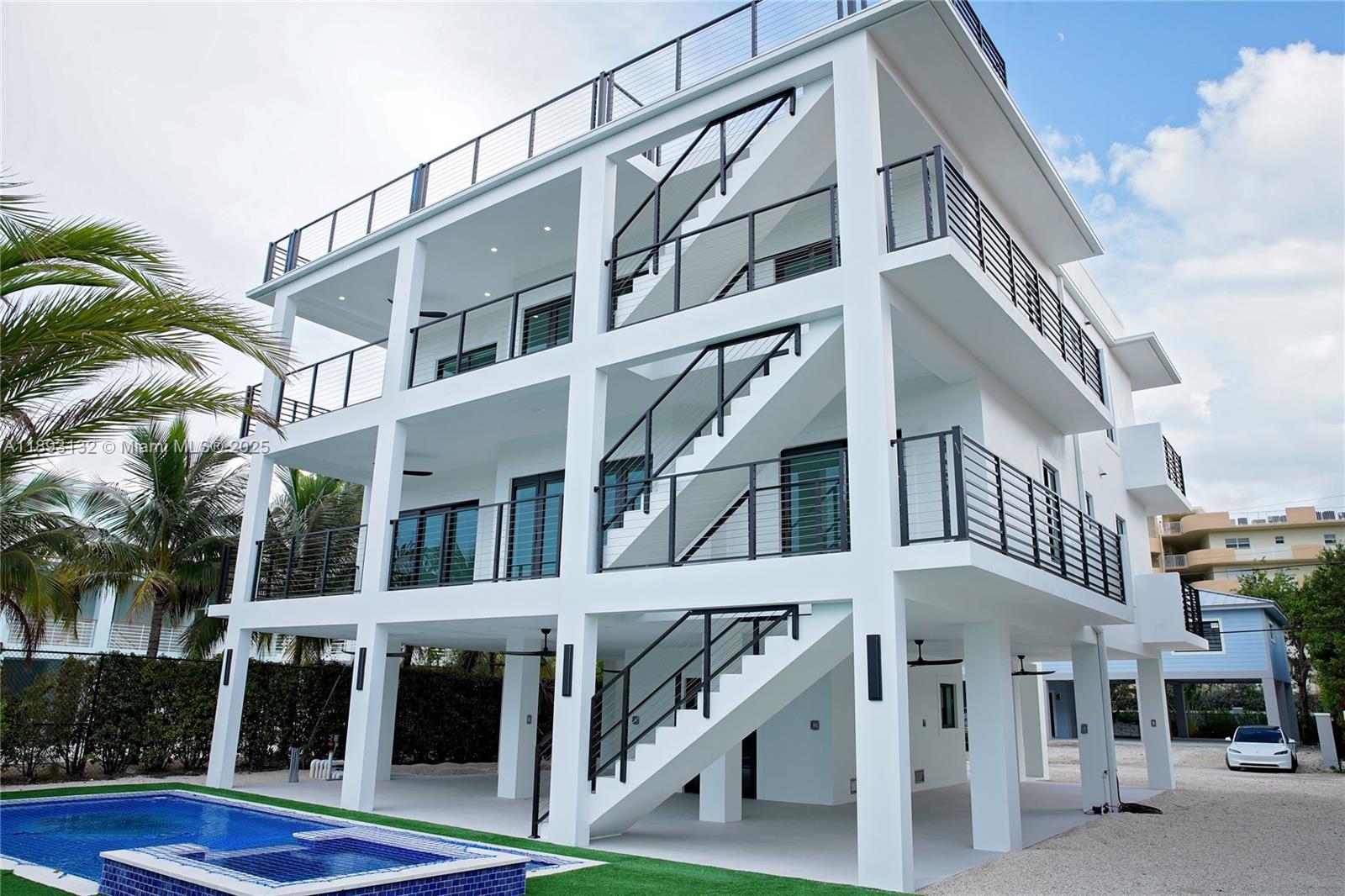 191 Fontaine Dr Tavernier, FL 33070