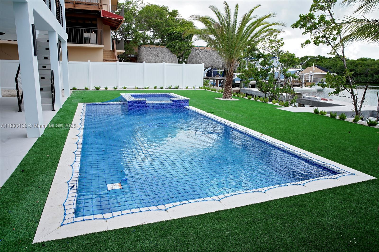 191 Fontaine Dr Tavernier, FL 33070