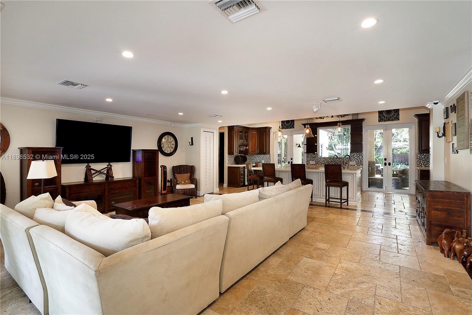 6461 SW 74th St South Miami, FL 33143