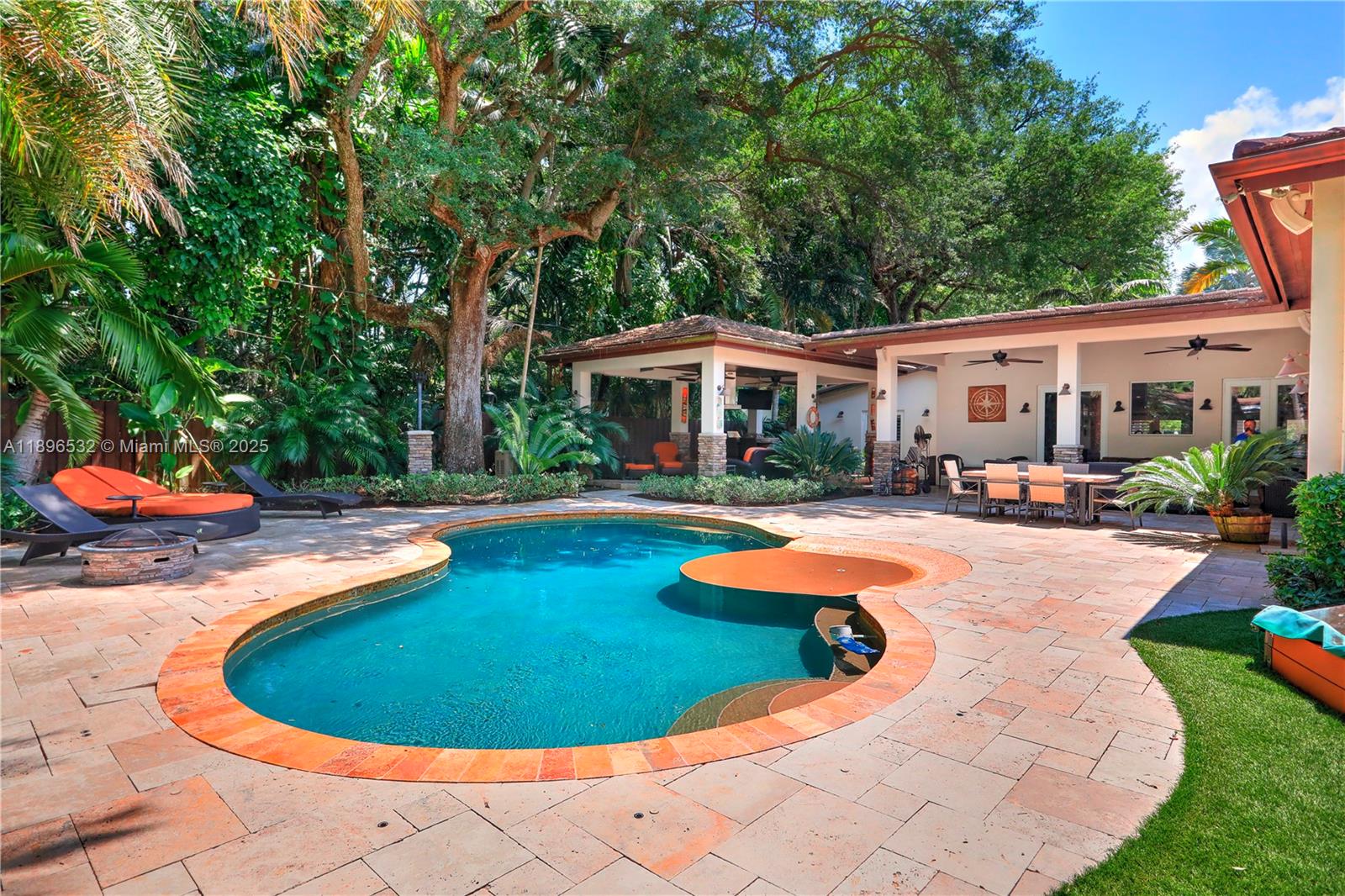 6461 SW 74th St South Miami, FL 33143