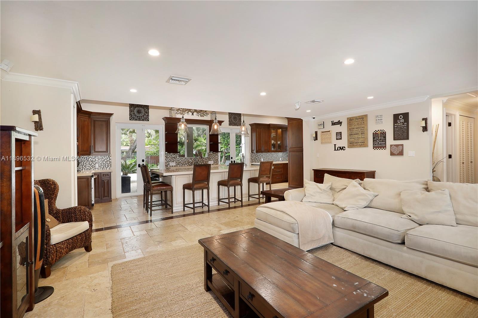 6461 SW 74th St South Miami, FL 33143