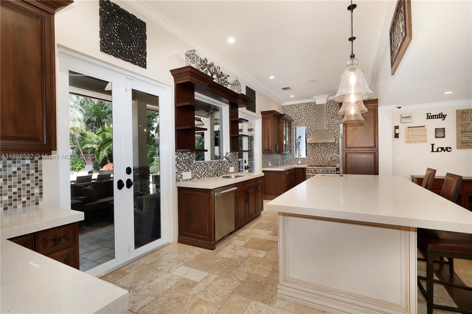 6461 SW 74th St South Miami, FL 33143