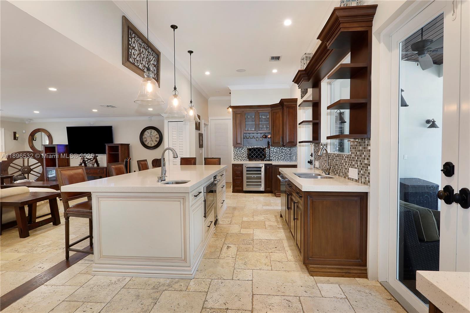 6461 SW 74th St South Miami, FL 33143