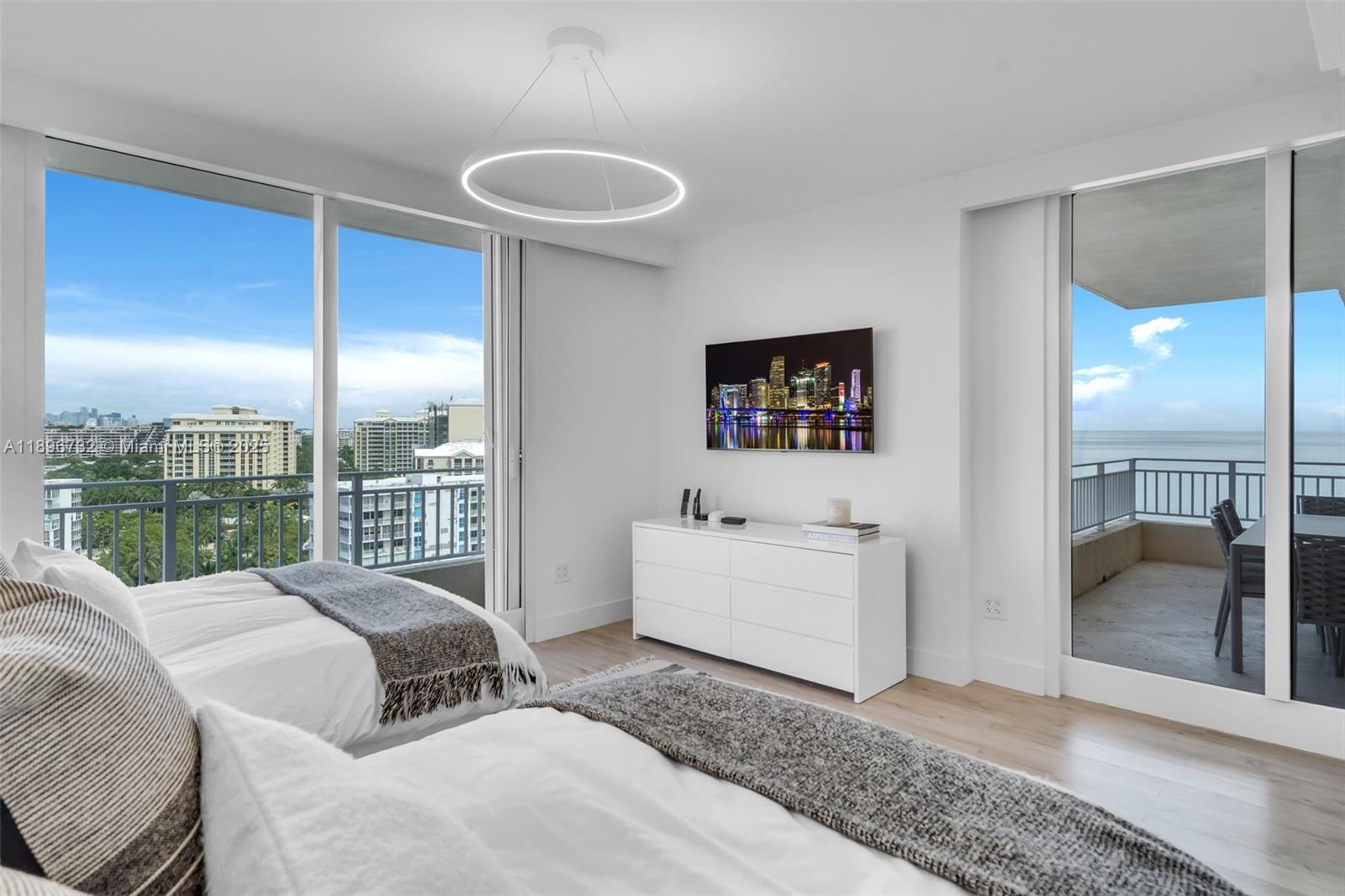 image OCEAN TOWER TWO CONDO22