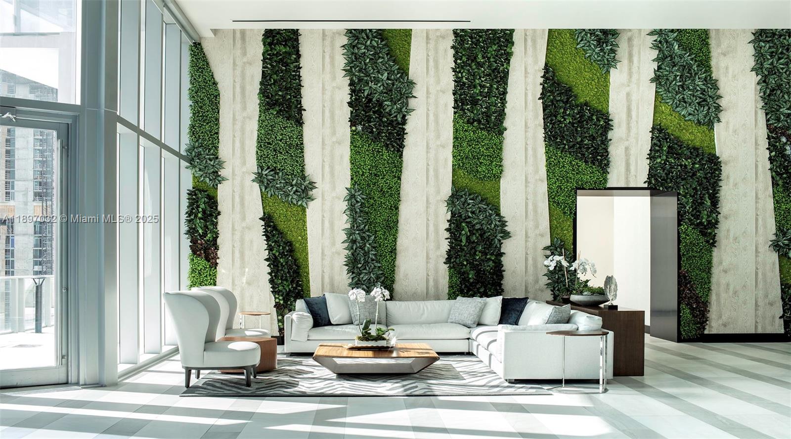 image Paramount Miami Worldcent28