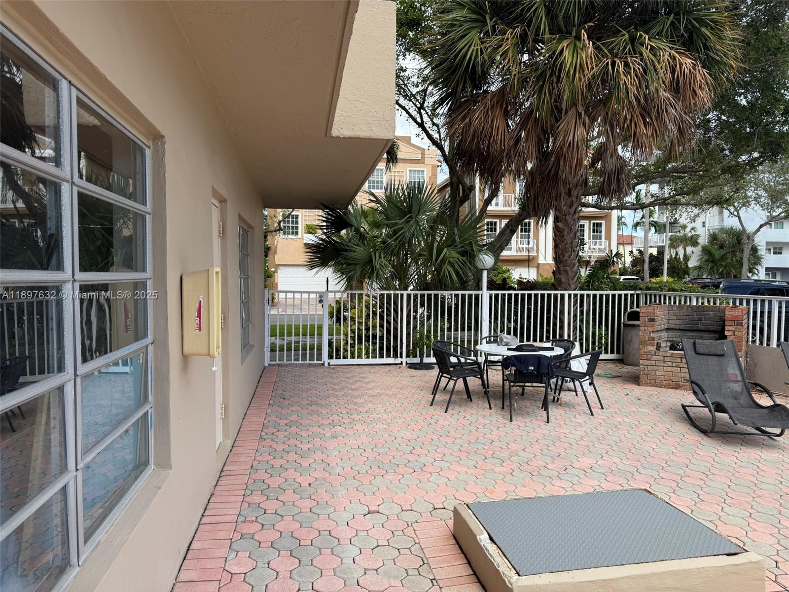 3860 NE 170th St #412 North Miami Beach, FL 33160