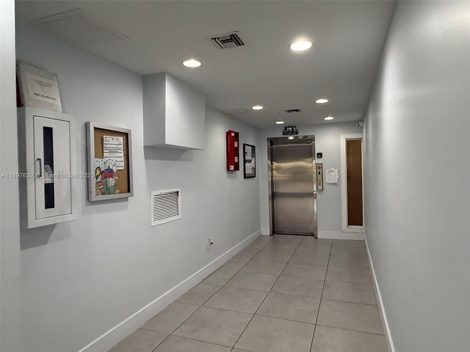 3860 NE 170th St #412 North Miami Beach, FL 33160