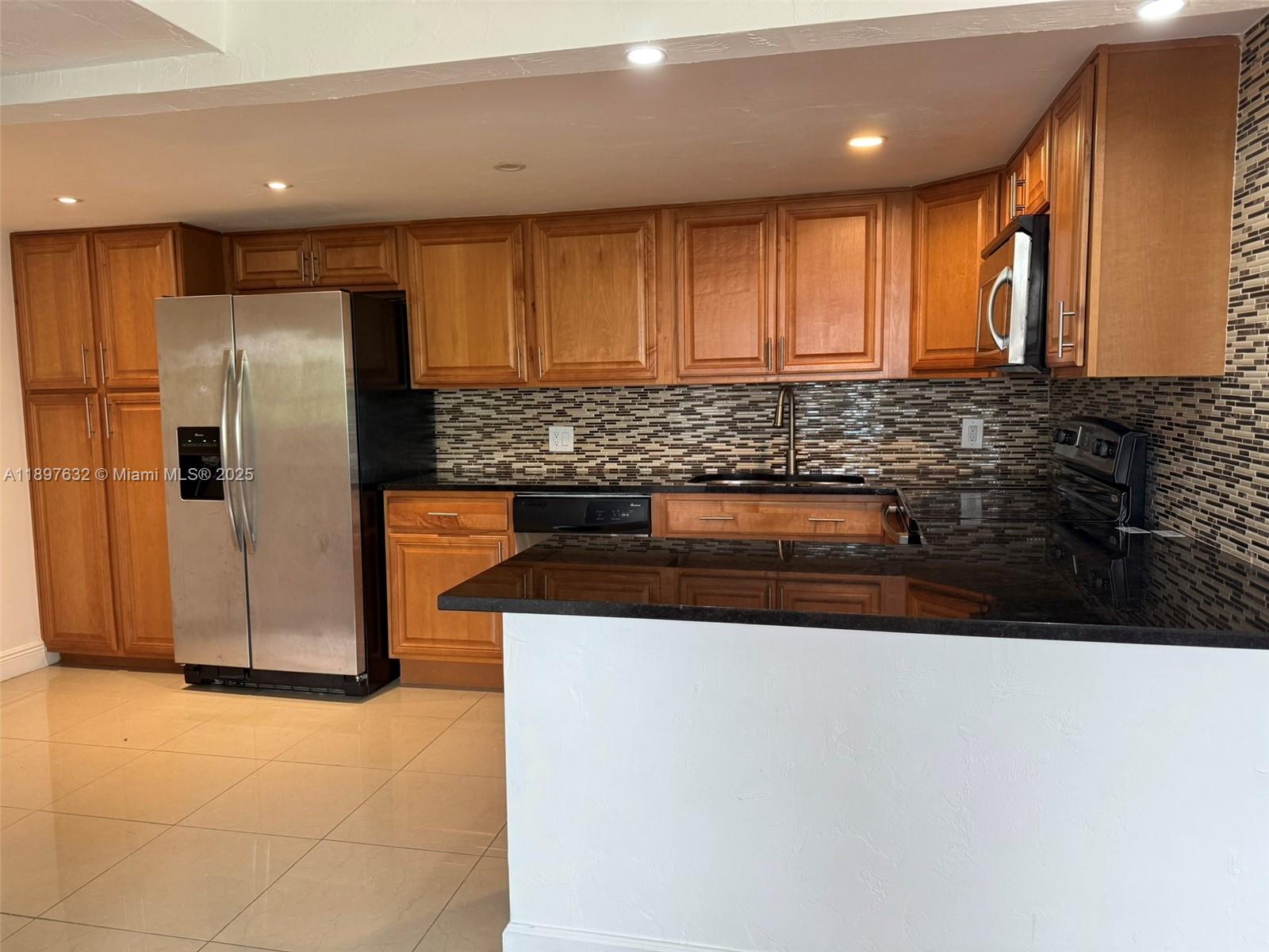 3860 NE 170th St #412 North Miami Beach, FL 33160