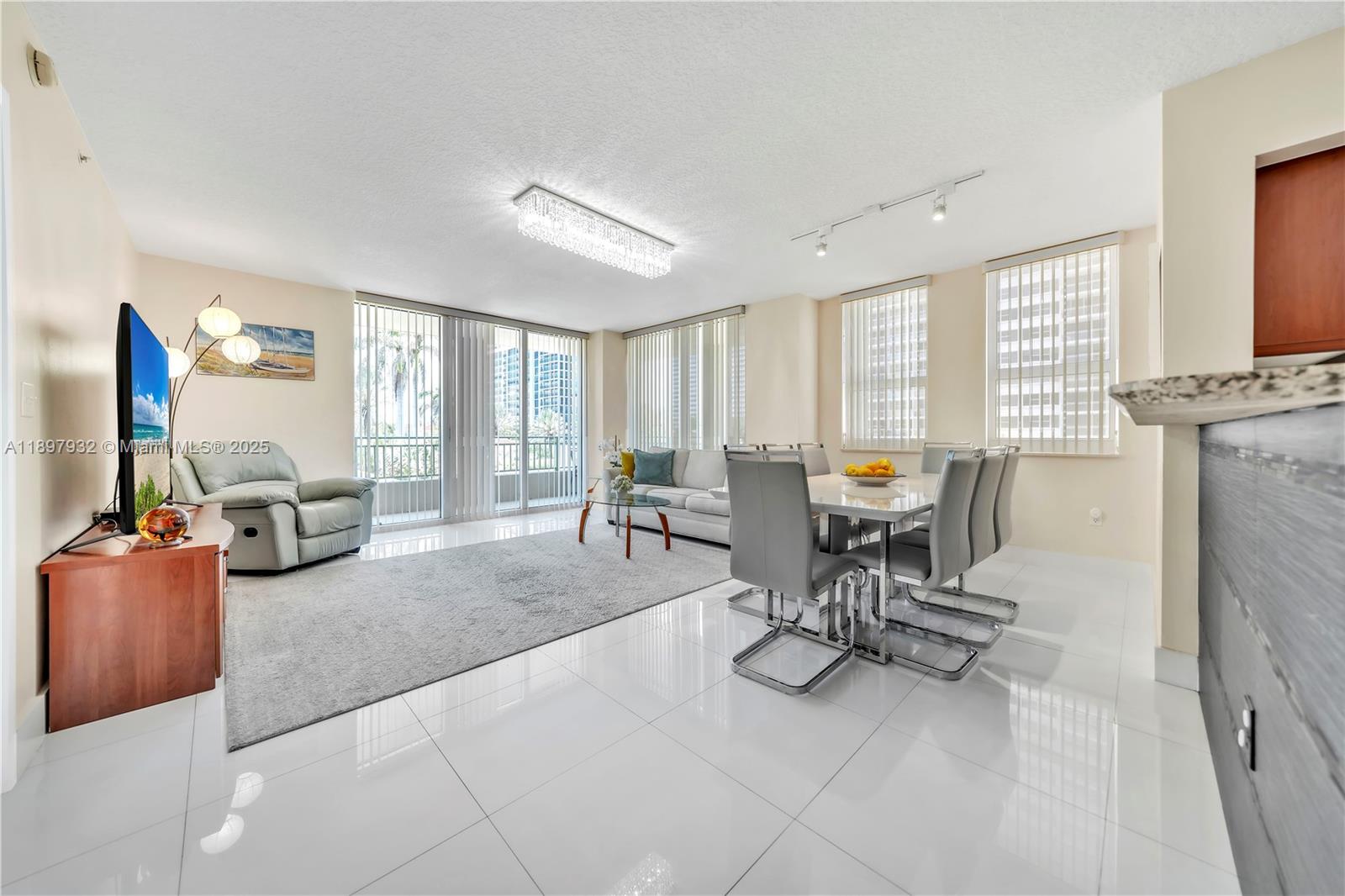 2080 S Ocean Dr #202