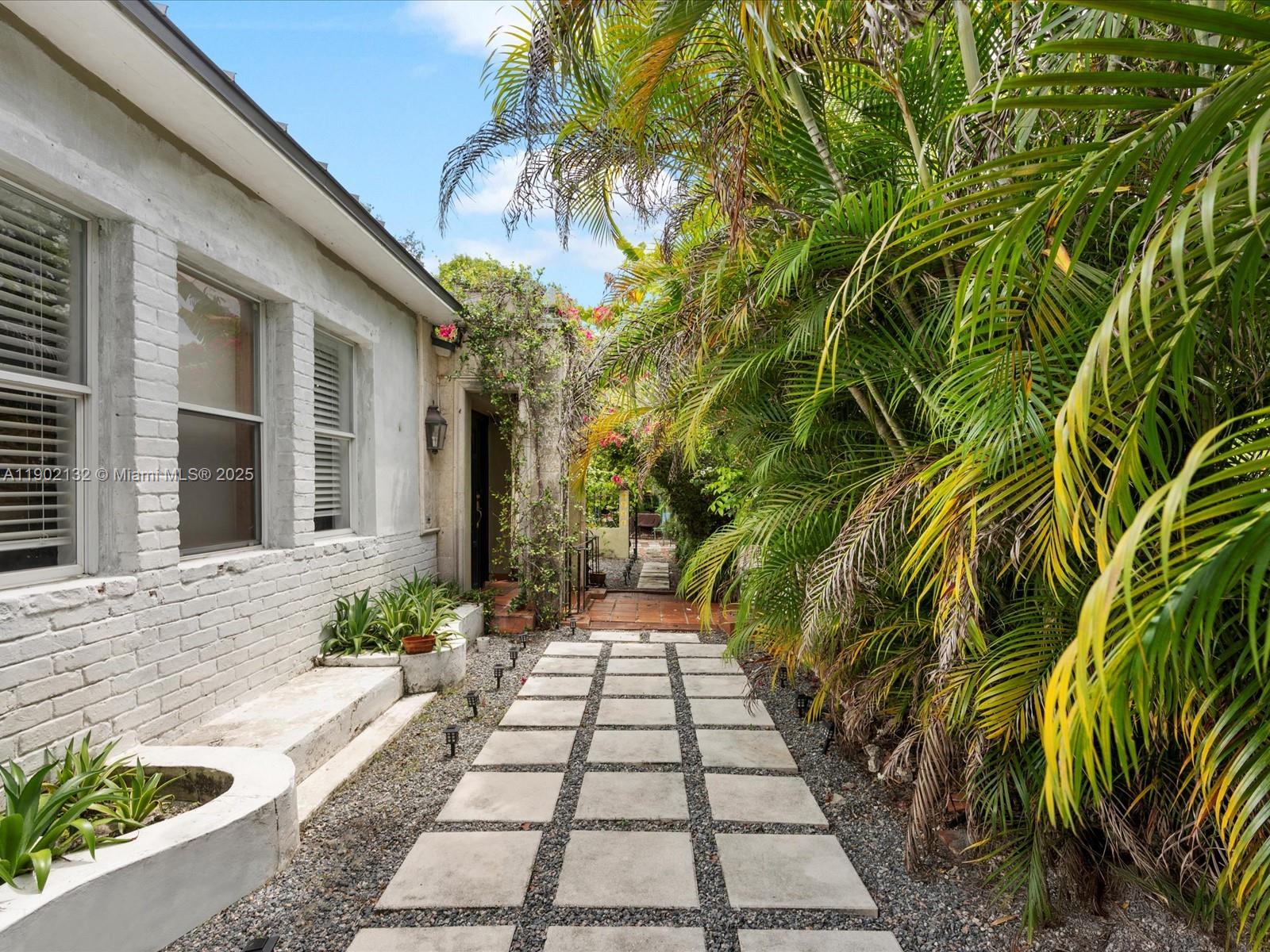 2700 SW 4th Ave Miami, FL 33129