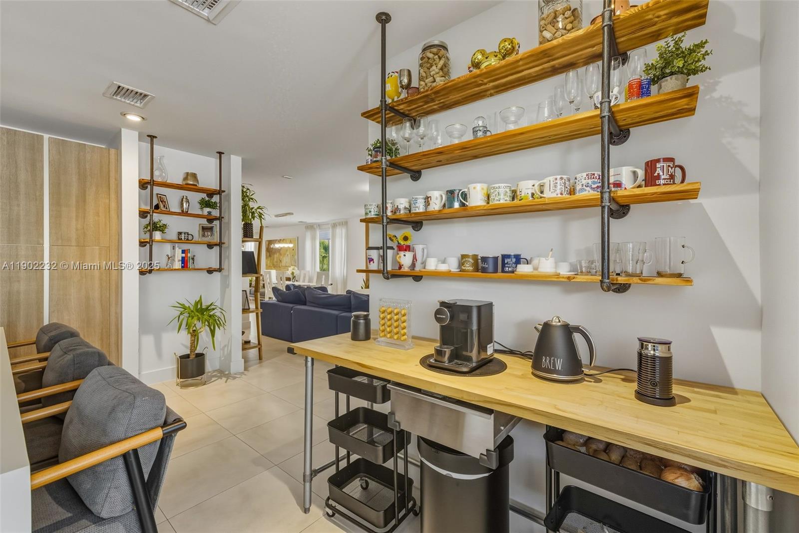 10359 NW 67th Ter Doral, FL 33178