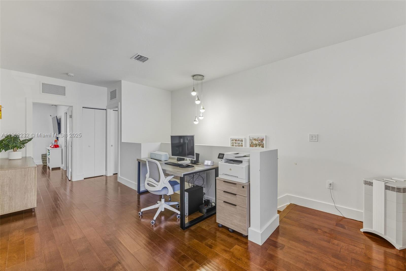 10359 NW 67th Ter Doral, FL 33178