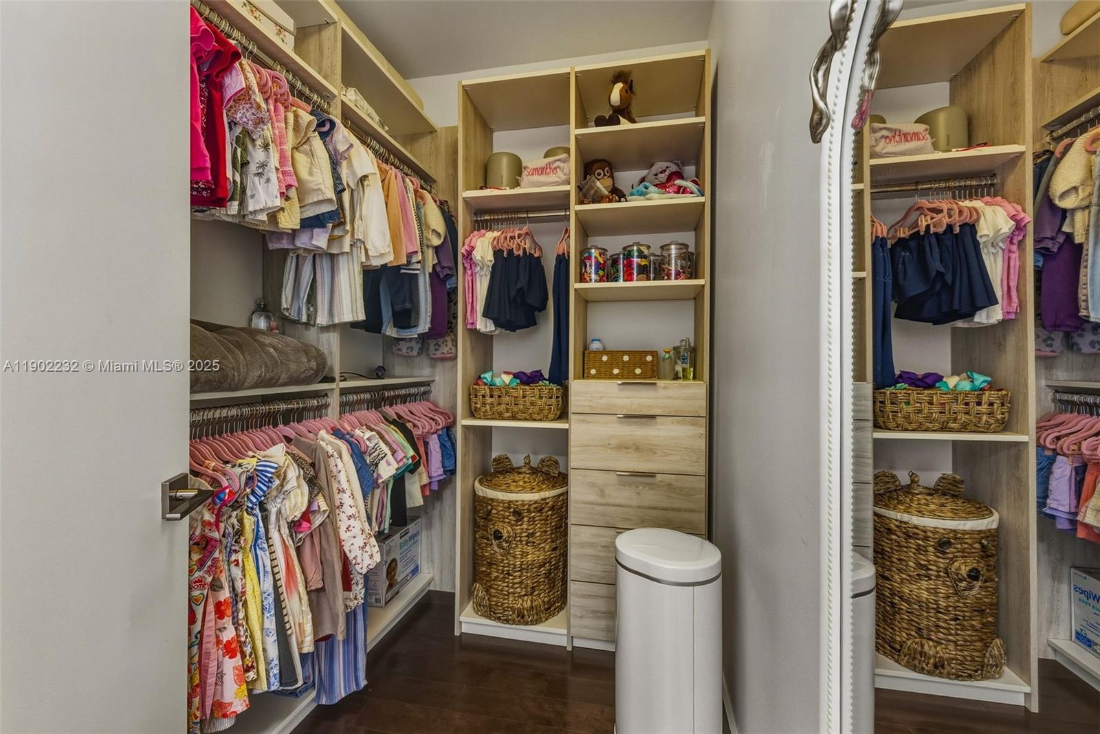 10359 NW 67th Ter Doral, FL 33178