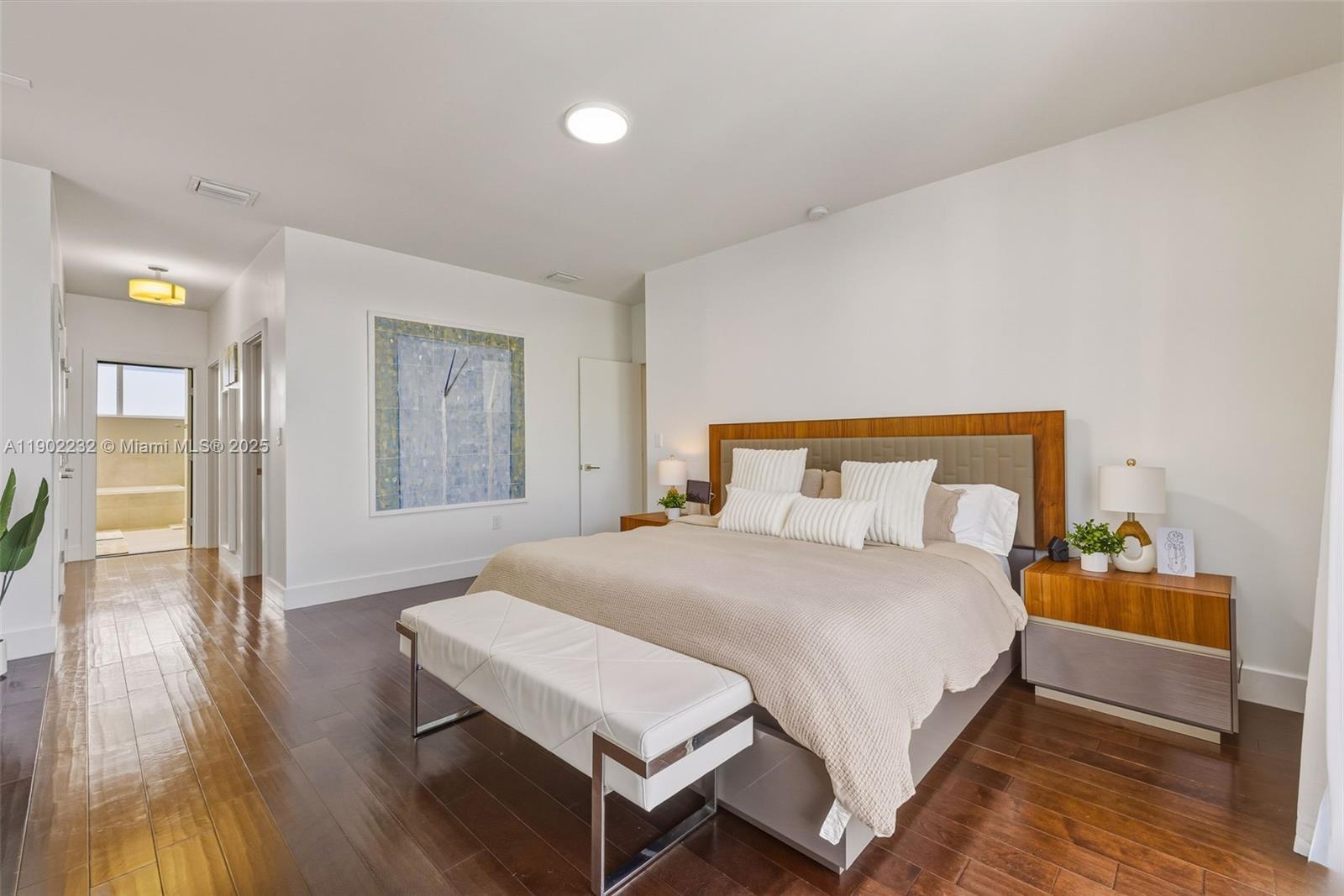 10359 NW 67th Ter Doral, FL 33178